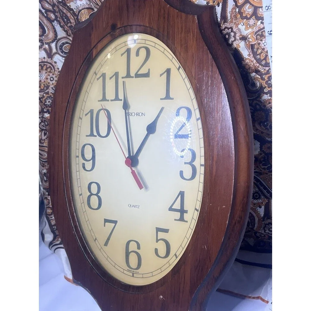 Vintage Verichron Quartz Oval Wall Clock Wood Frame Analog Model 103266 284 24
